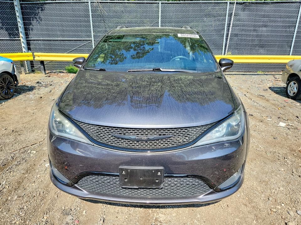 2019 CHRYSLER PACIFICA TOURING L 5