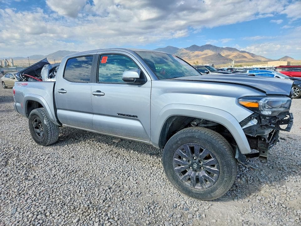 2023 TOYOTA TACOMA TRD SPORT 4