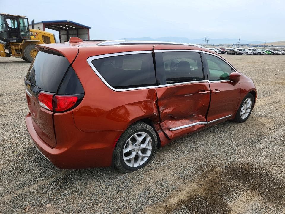 2018 CHRYSLER PACIFICA TOURING L 3