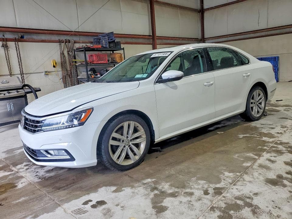 2018 VOLKSWAGEN PASSAT SE - 1