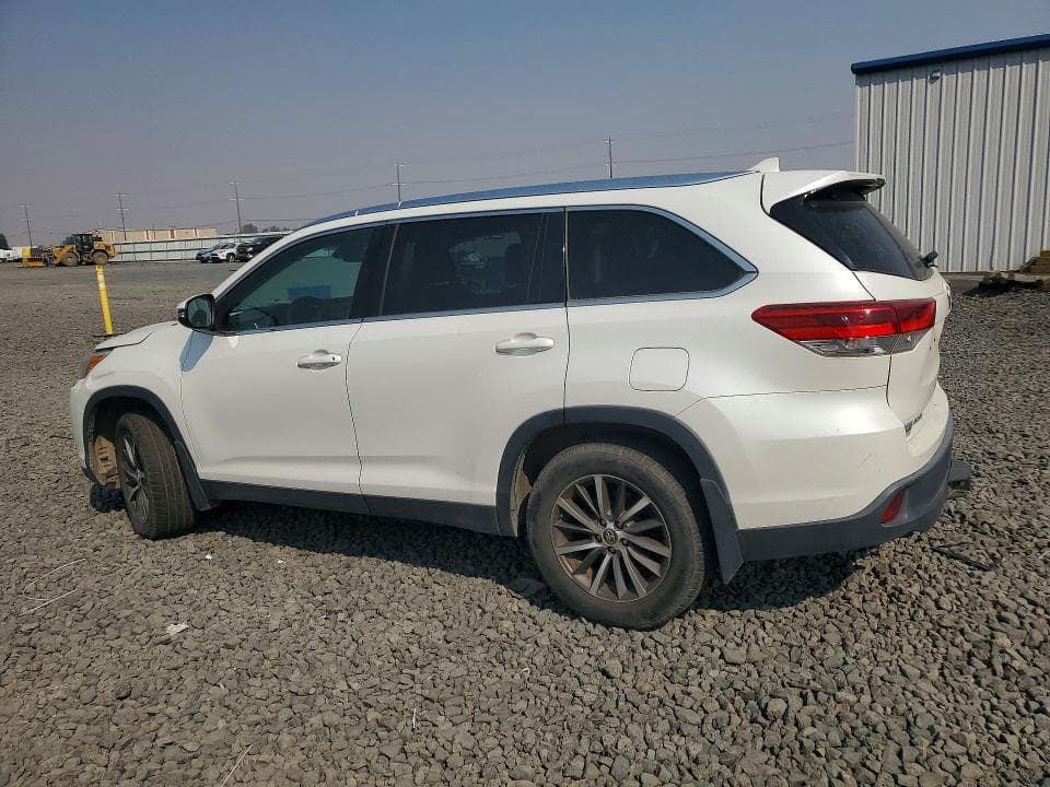 2019 TOYOTA HIGHLANDER XLE 2