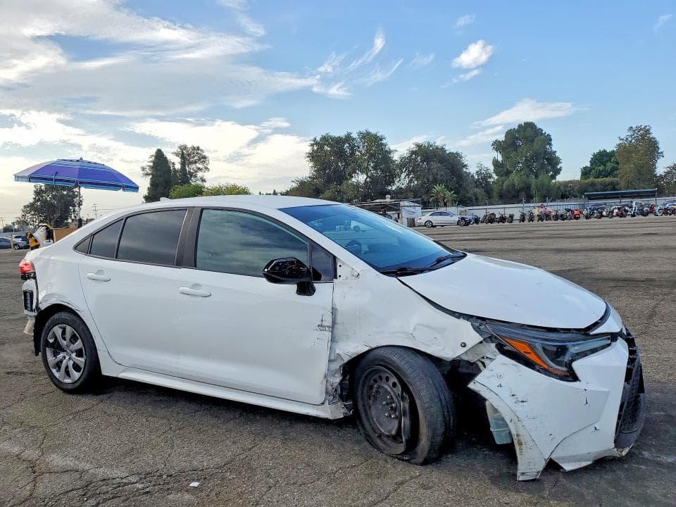 2020 TOYOTA COROLLA LE 4