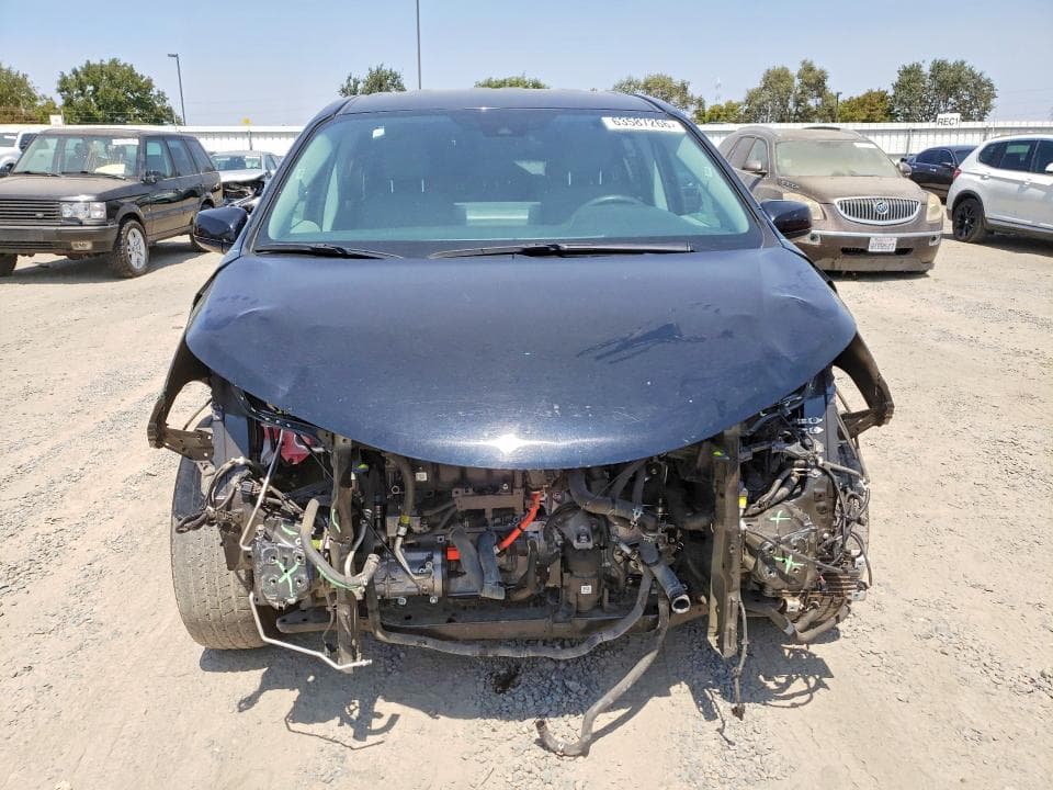 2022 TOYOTA SIENNA LE 5