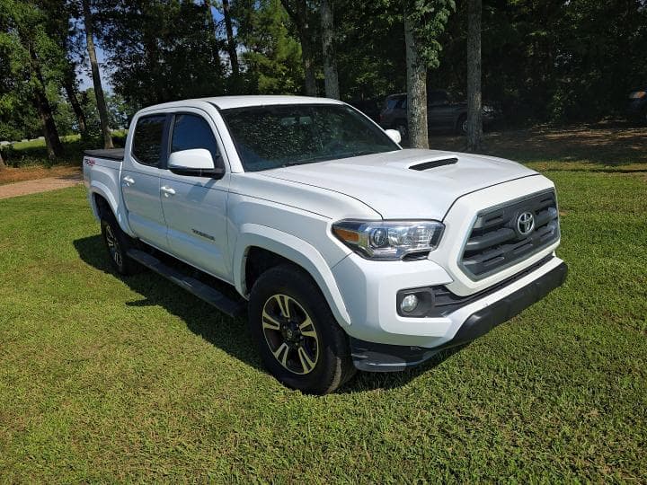 2017 TOYOTA TACOMA TRD SPORT - 1