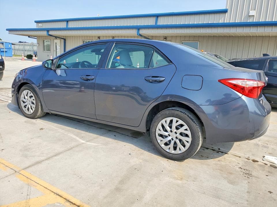 2017 TOYOTA COROLLA LE 2