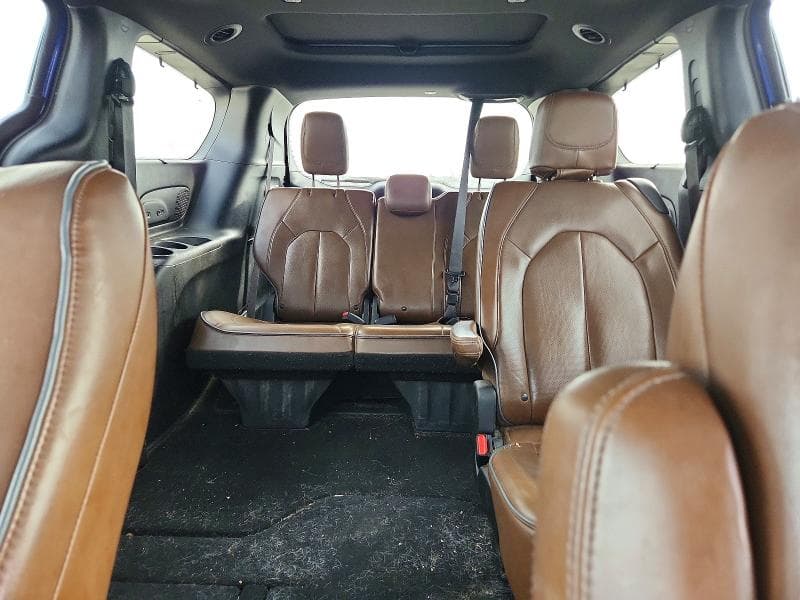2020 CHRYSLER PACIFICA LIMITED 10