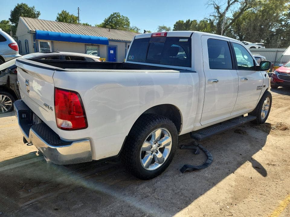 2018 RAM 1500 SLT 3