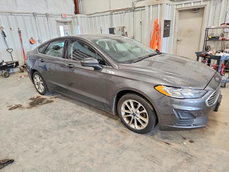 2019 FORD FUSION SE 4