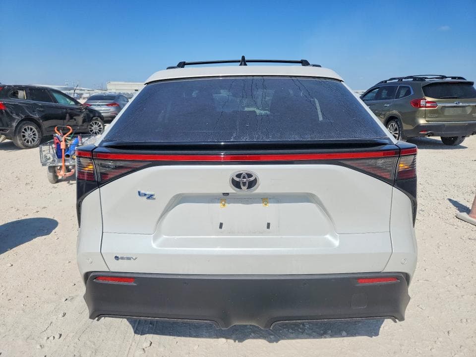 2026 TOYOTA BZ XLE PLUS 6