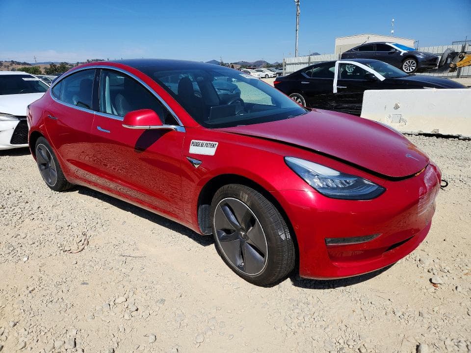 2018 TESLA MODEL 3 4