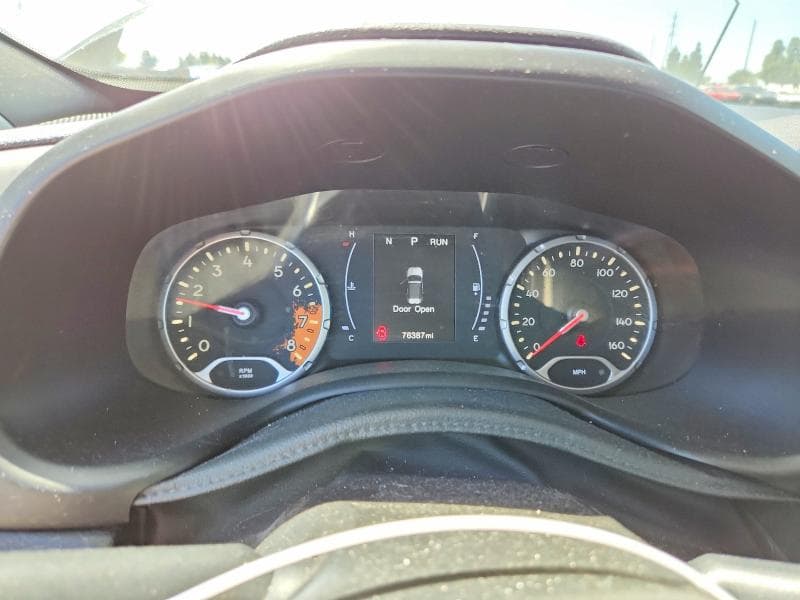 2018 JEEP RENEGADE LATITUDE 9