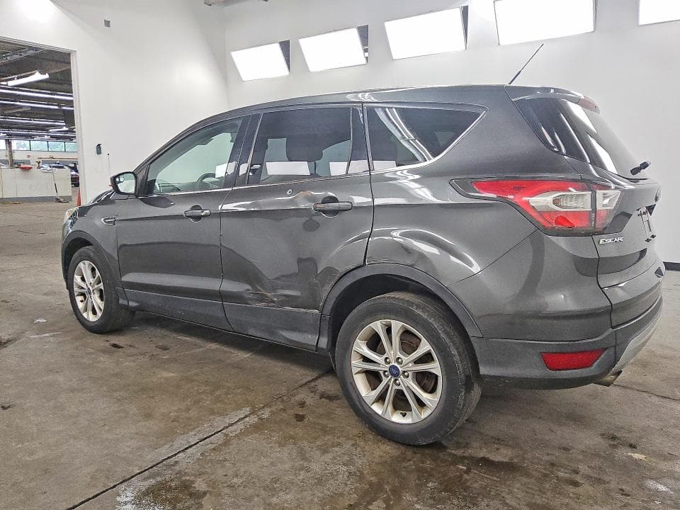 2017 FORD ESCAPE SE 2