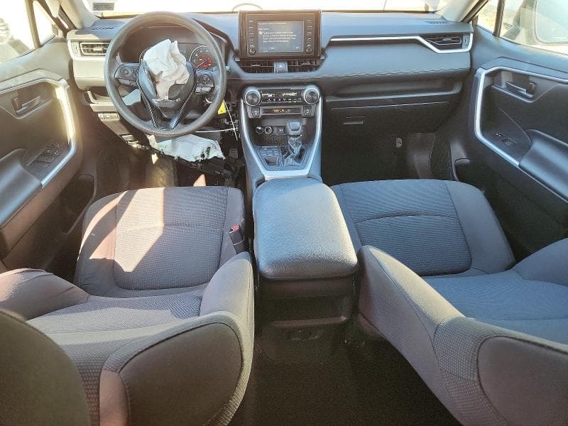 2019 TOYOTA RAV4 LE 8