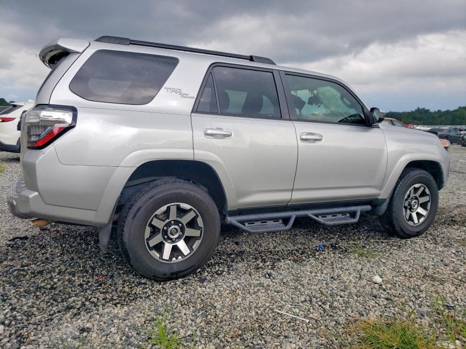 2020 TOYOTA 4RUNNER TRD OFF-ROAD 3