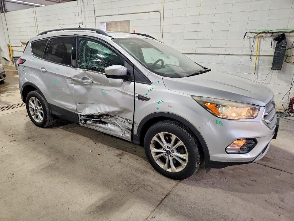 2018 FORD ESCAPE SE 4