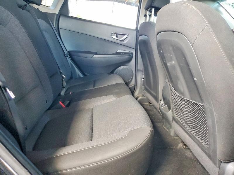 2023 HYUNDAI KONA SE 10