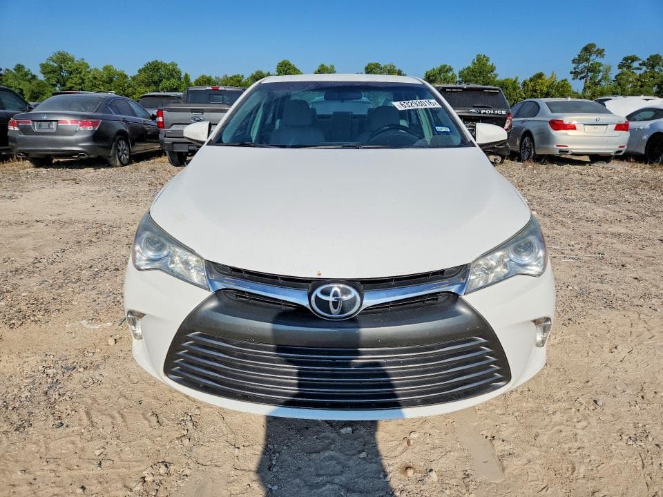 2017 TOYOTA CAMRY LE 5