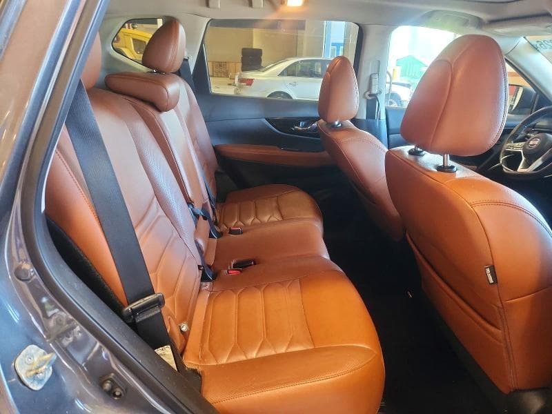 2019 NISSAN ROGUE SL 11