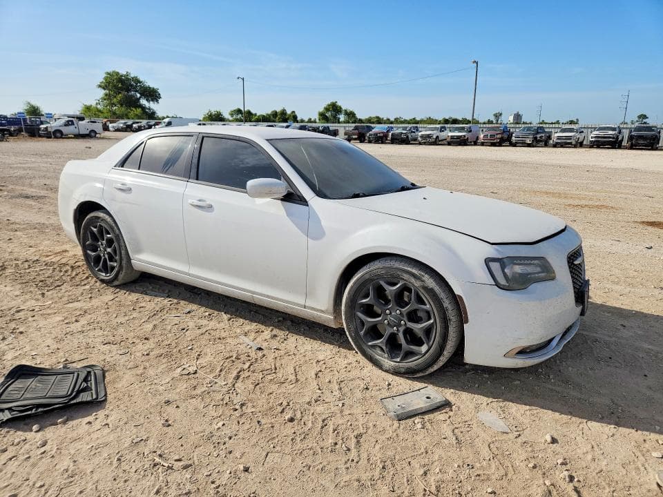 2019 CHRYSLER 300 S 4