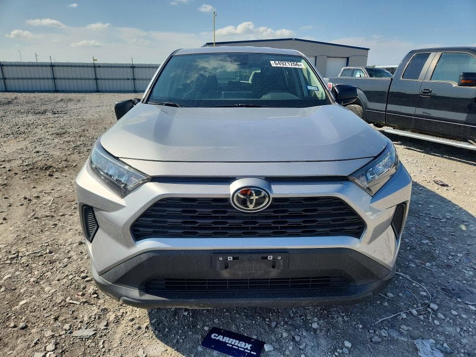 2022 TOYOTA RAV4 LE 5