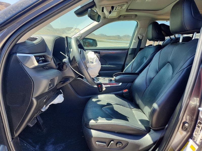 2022 TOYOTA HIGHLANDER LIMITED 7