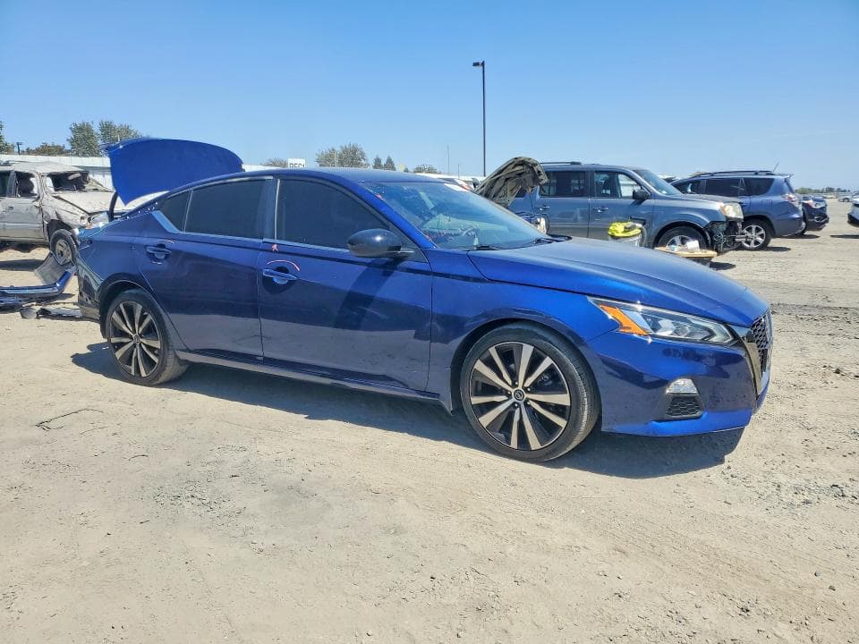 2022 NISSAN ALTIMA SR 4
