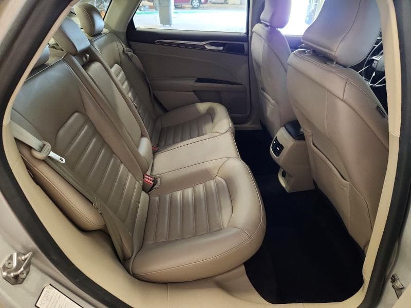 2017 FORD FUSION SE 10