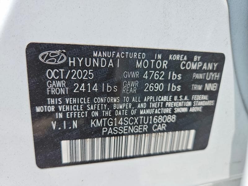 2026 GENESIS G70 2.5T STANDARD 12