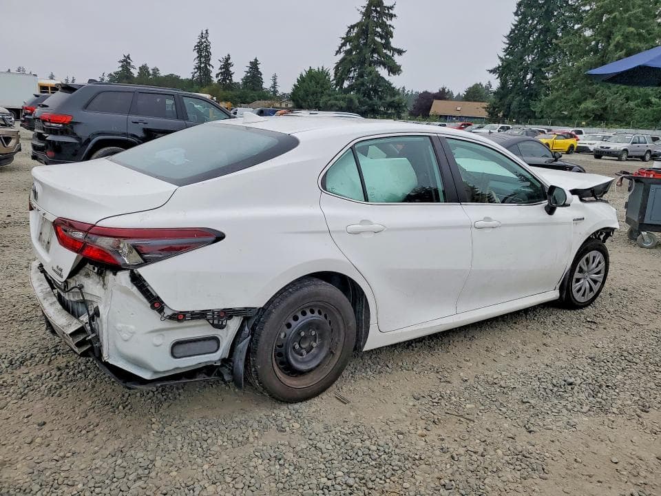 2021 TOYOTA CAMRY LE 3