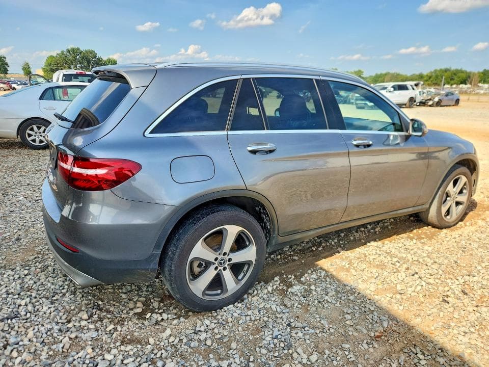2017 MERCEDES-BENZ GLC 300 3
