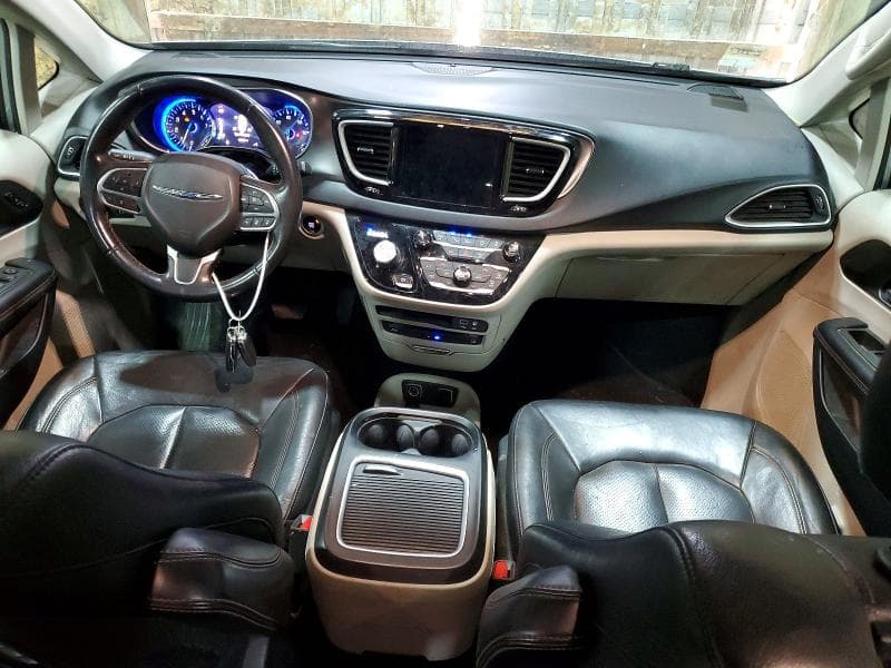 2020 CHRYSLER PACIFICA TOURING L PLUS 8