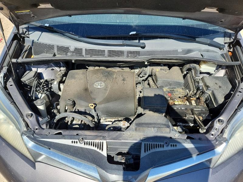 2019 TOYOTA SIENNA XLE 8-PASSENGER 12