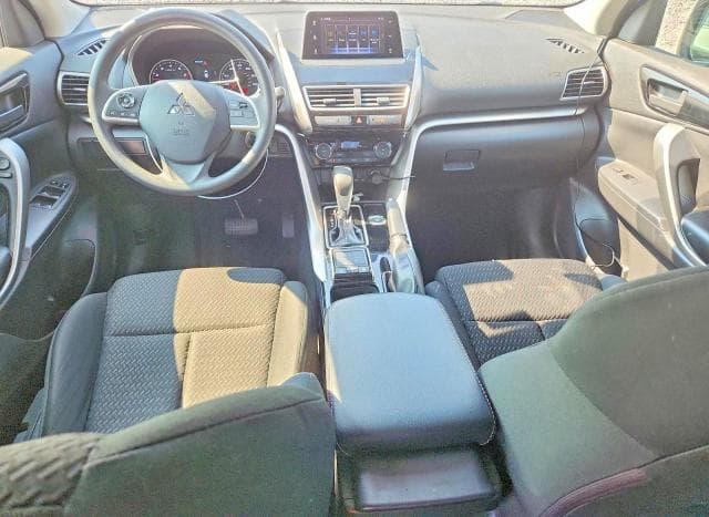 2018 MITSUBISHI ECLIPSE CROSS LE 8