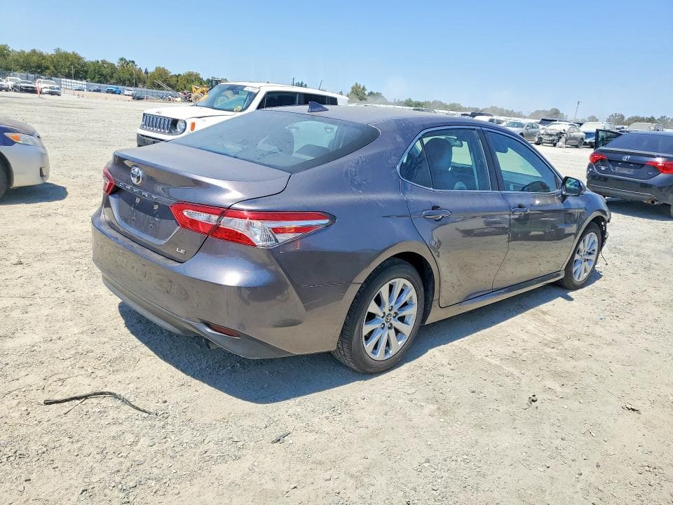 2019 TOYOTA CAMRY LE 3