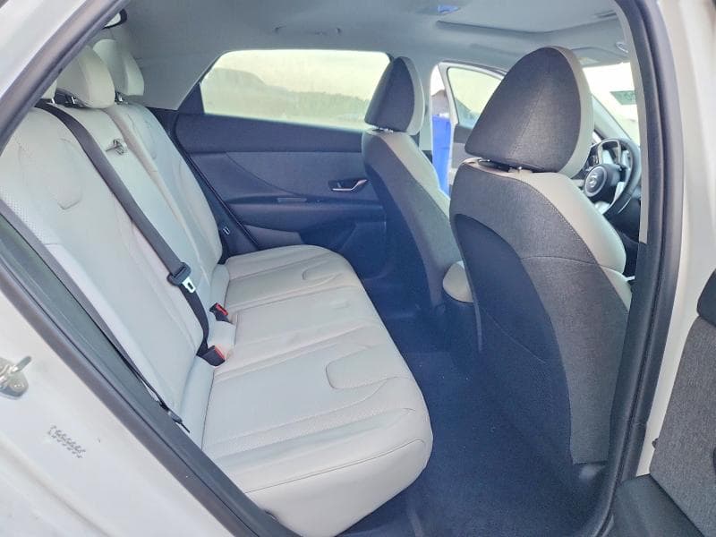 2022 HYUNDAI ELANTRA LIMITED 10