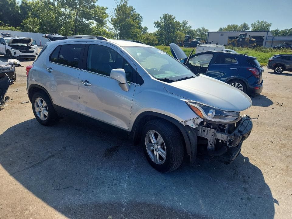2018 CHEVROLET TRAX 1LT 4