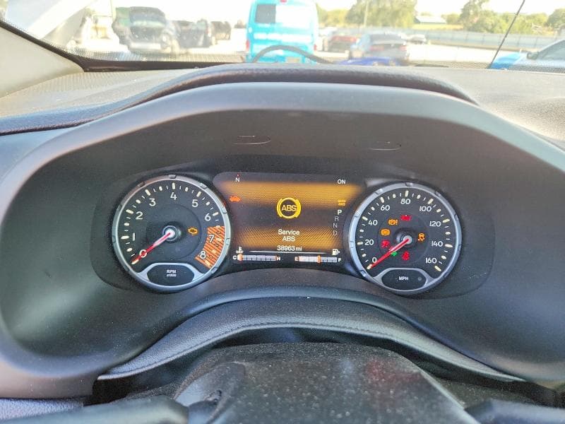 2020 JEEP RENEGADE LATITUDE 9