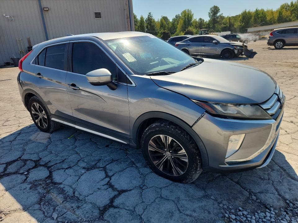 2018 MITSUBISHI ECLIPSE CROSS SE 4