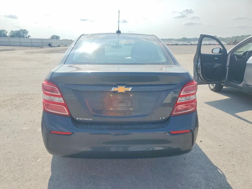 2017 CHEVROLET SONIC LT 6