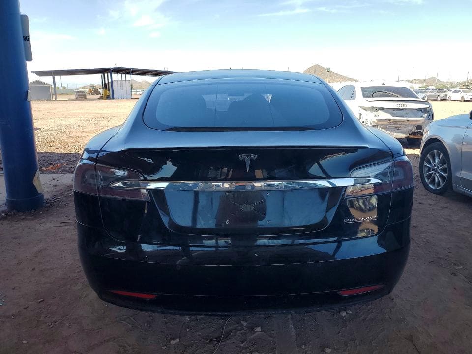 2020 TESLA MODEL S 6