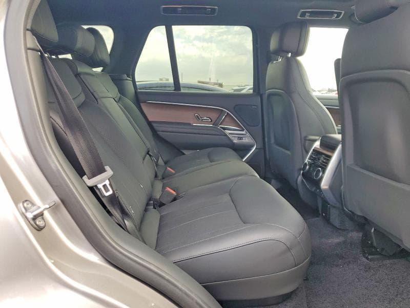 2025 LAND ROVER RANGE ROVER SE 11
