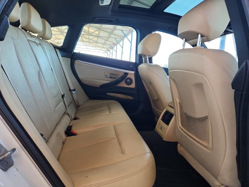 2017 BMW 330 XIGT 10