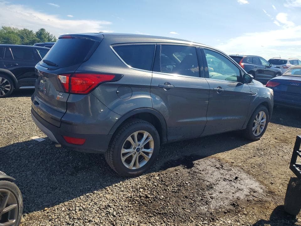 2019 FORD ESCAPE SE 3