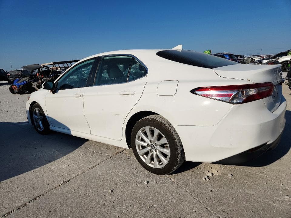2020 TOYOTA CAMRY LE 2