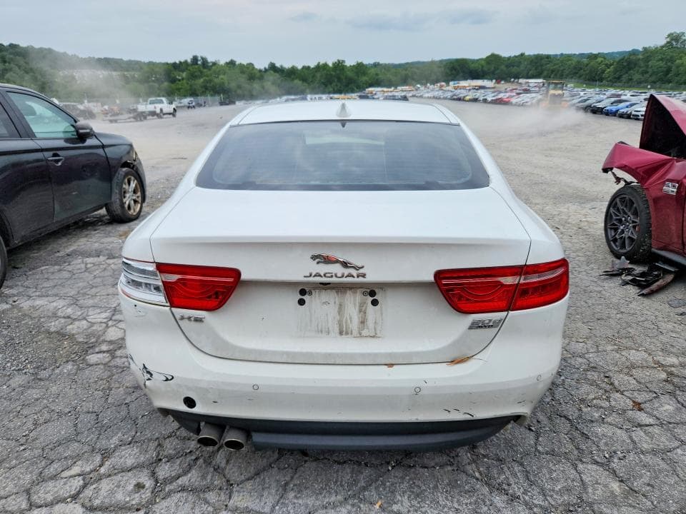 2018 JAGUAR XE PREMIUM 6