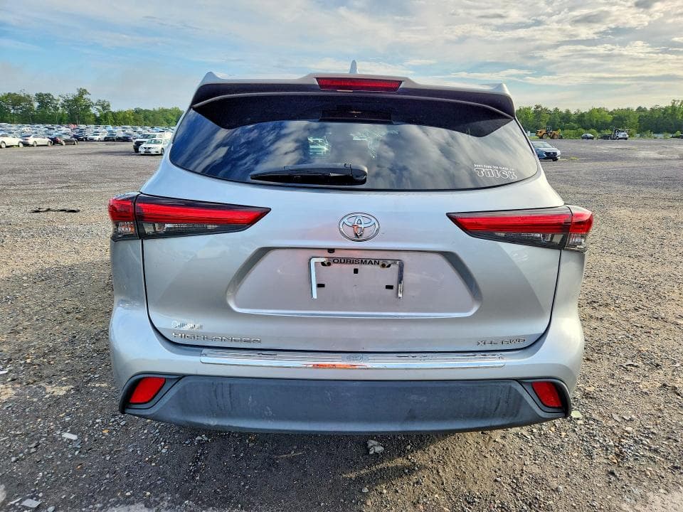 2020 TOYOTA HIGHLANDER XLE 6