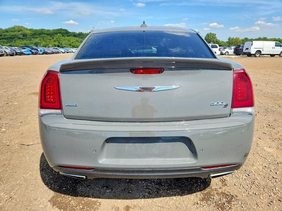 2017 CHRYSLER 300 S 6