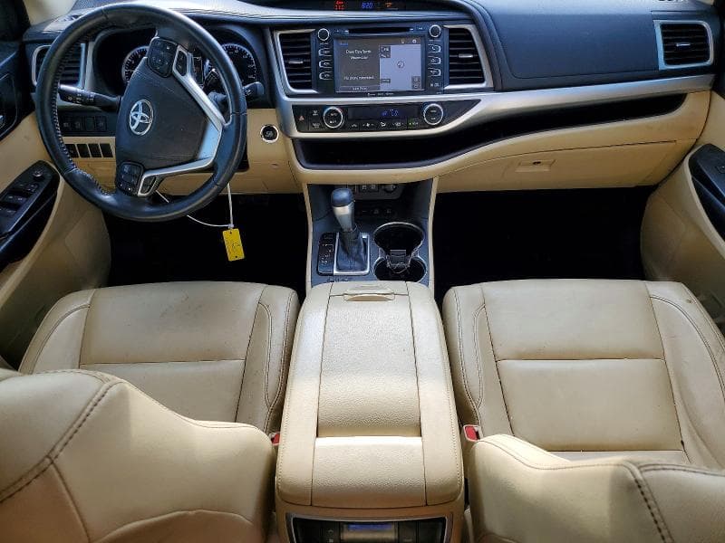 2017 TOYOTA HIGHLANDER XLE 8