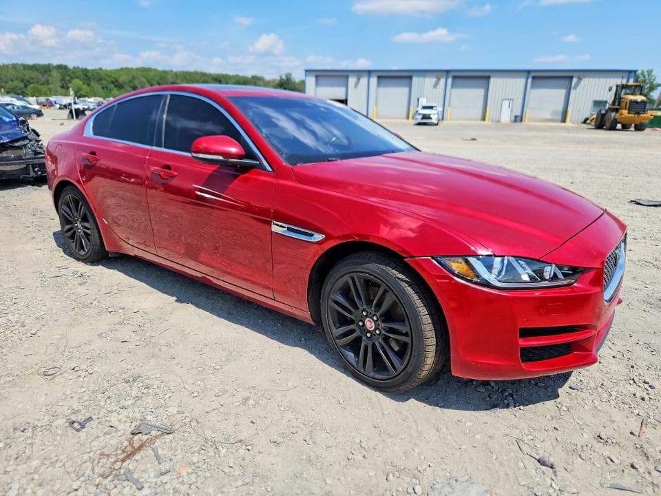 2017 JAGUAR XE PRESTIGE 4