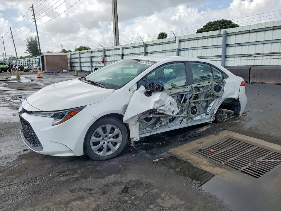 2022 TOYOTA COROLLA LE - 1